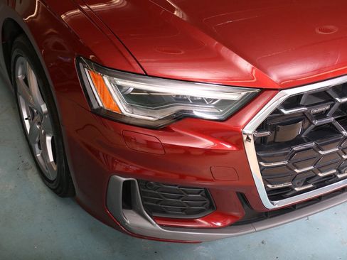 Used 2024 Audi A6 Premium Plus image 10
