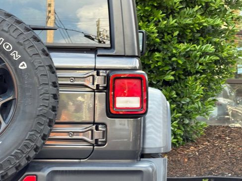 Used 2023 Jeep Wrangler Unlimited AWD/4WD image 16