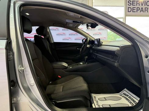 Used 2025 Honda Accord LX image 6