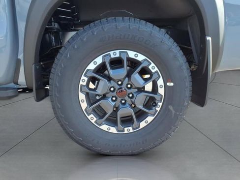 New 2025 Nissan Frontier PRO-4X image 9