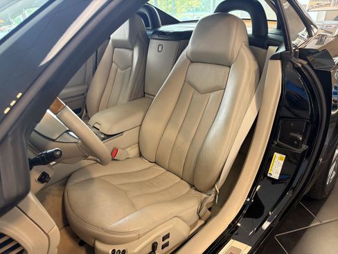 Used 2006 Cadillac XLR RWD image 16