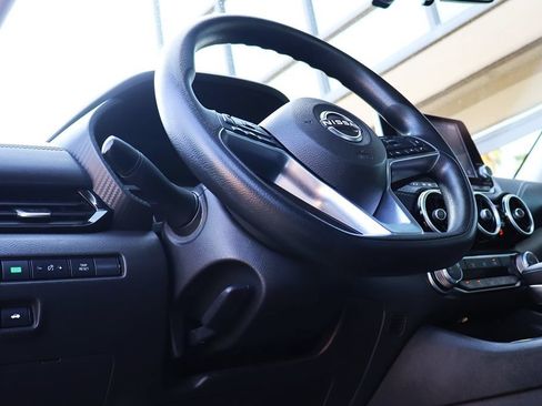 Used 2025 Nissan Sentra SV w/ Trunk Package FWD image 40