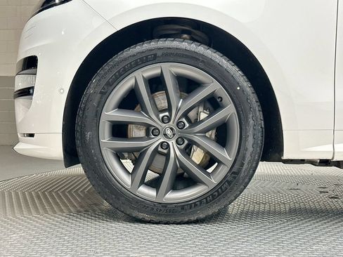 Certified 2025 Land Rover Range Rover Sport Dynamic SE AWD/4WD image 17