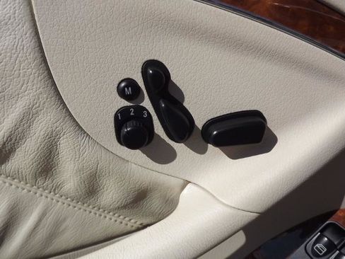 Used 2005 Mercedes-Benz CLK 500 Cabriolet image 15