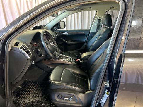 Used 2017 Audi Q5 2.0T Premium Plus w/ Technology Package AWD/4WD image 16