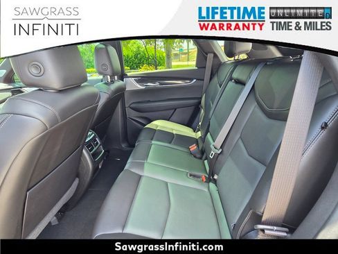Used 2022 Cadillac XT5 Premium Luxury w/ Technology Package FWD image 18