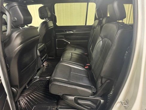 Used 2022 Jeep Wagoneer Series II image 28