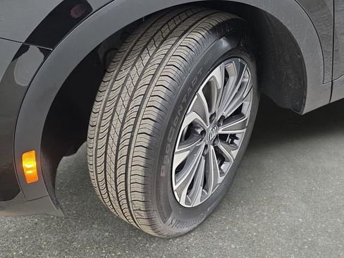 Used 2025 Buick Envision Preferred AWD/4WD image 29