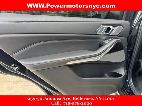 Used 2020 BMW X7 M50i AWD/4WD image 27