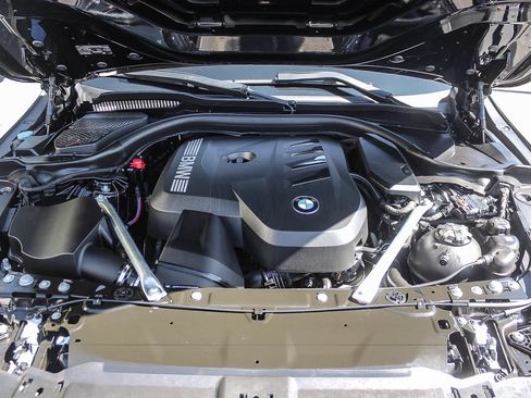 Used 2026 BMW 530i w/ M Sport Package RWD image 27