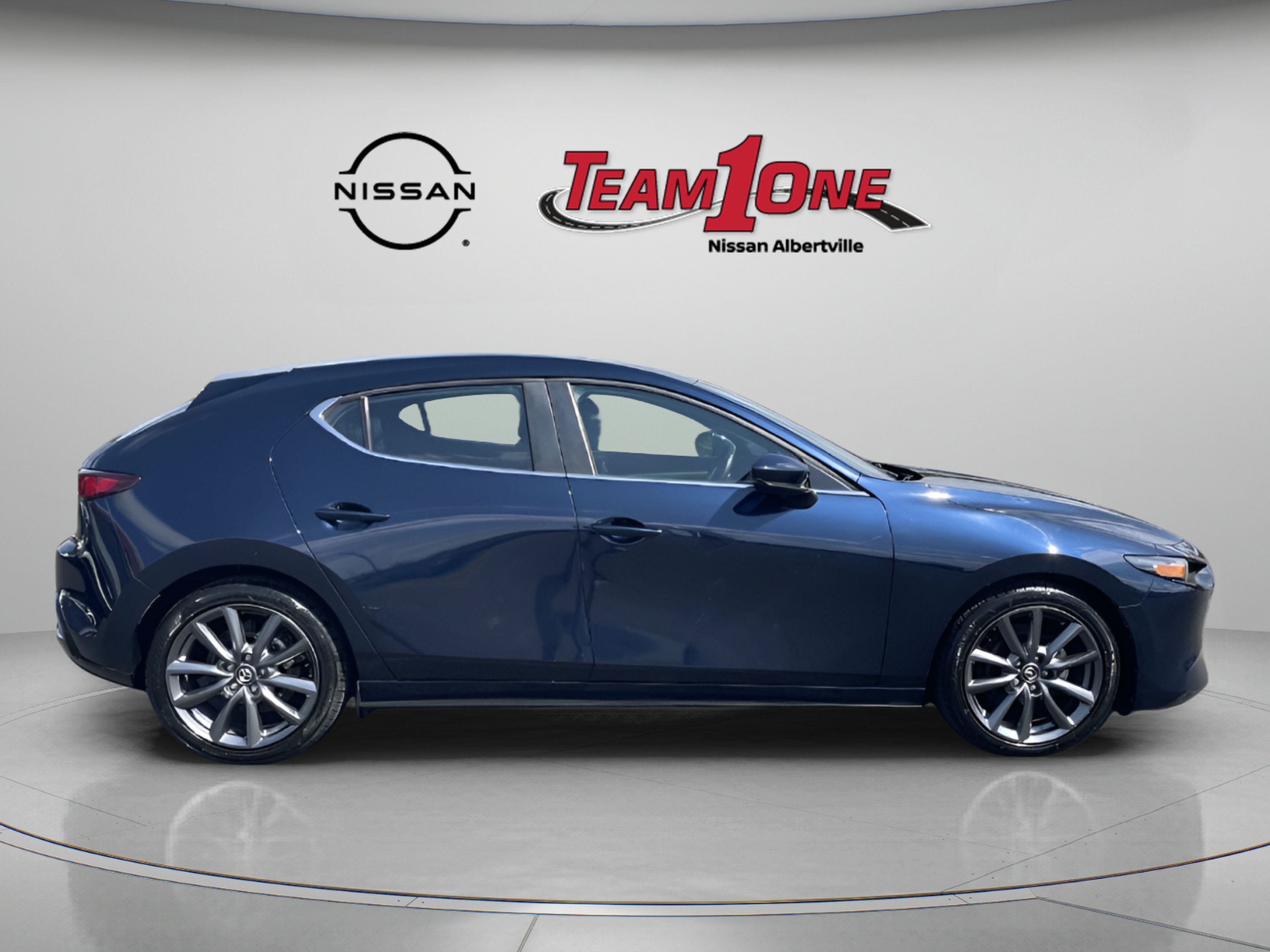 Used 2021 MAZDA MAZDA3 s FWD image 9