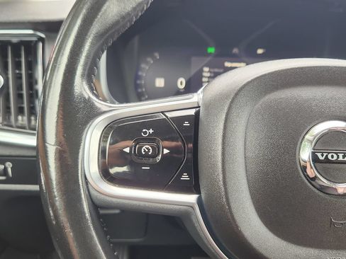 Used 2022 Volvo S90 B6 Momentum AWD/4WD image 17