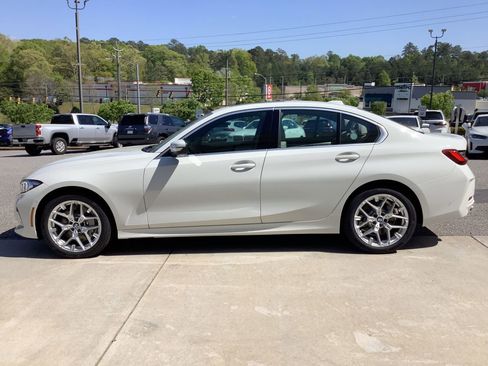 Certified 2025 BMW 330i Sedan w/ Premium Package image 5