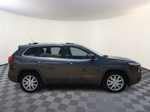 Used 2014 Jeep Cherokee Limited w/ Technology Group FWD image 5