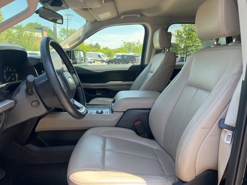 Used 2022 Ford Expedition XLT AWD/4WD image 22