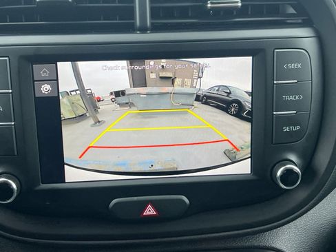 Used 2025 Kia Soul LX w/ LX Technology Package image 17