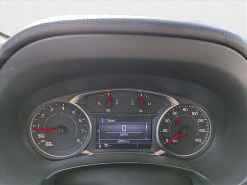 Used 2024 GMC Terrain SLE image 11