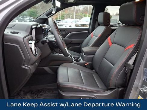 Used 2025 Chevrolet Colorado Z71 w/ Z71 Convenience Package 2 image 18