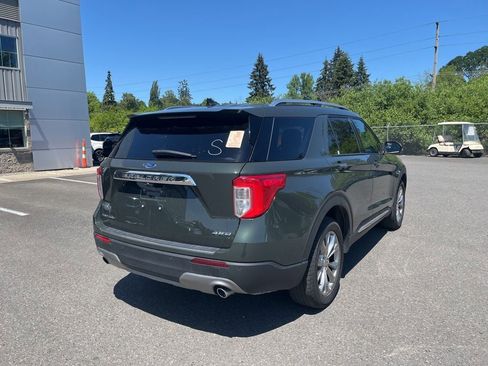 Used 2024 Ford Explorer Limited AWD/4WD image 3