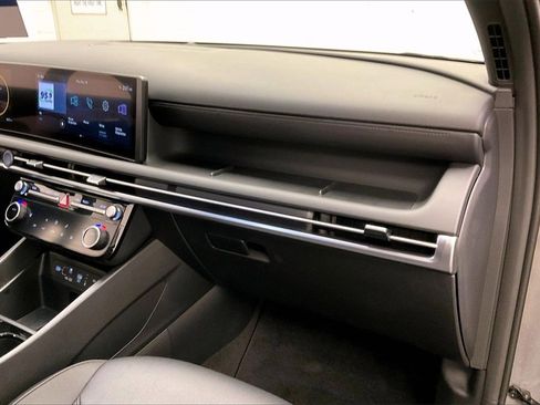 Certified 2025 Hyundai Santa Cruz SEL image 15