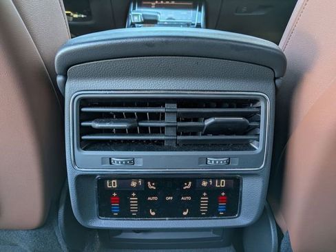 Used 2025 Audi Q8 Premium Plus image 14