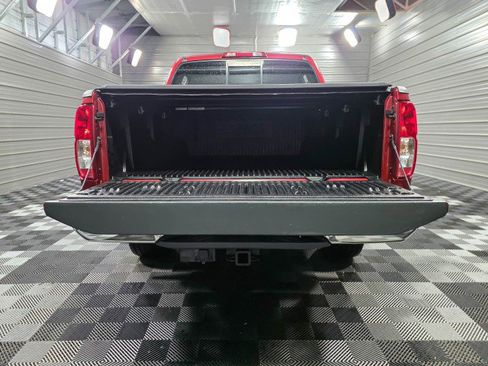Used 2019 Nissan Frontier SV image 10