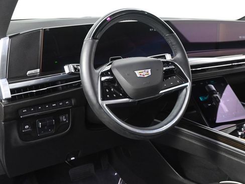Used 2025 Cadillac Escalade Premium Luxury w/ Touring Package AWD/4WD image 12