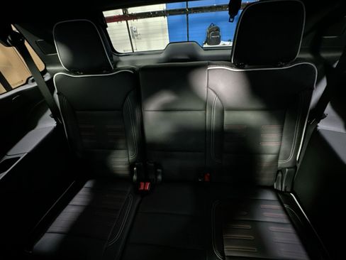 Used 2025 GMC Yukon AT4 Ultimate w/ LPO, Illumination Package image 29