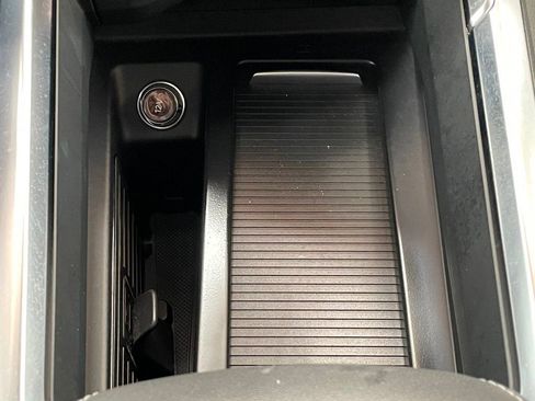 Used 2021 Audi e-tron Premium Plus w/ Premium Plus Package image 42