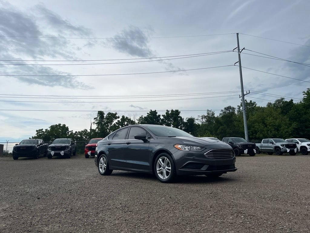 Used 2018 Ford Fusion SE w/ Fusion SE Technology Package FWD image 7