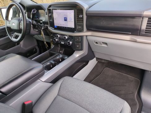 Used 2025 Ford F150 XLT w/ Equipment Group 301A Standard image 20