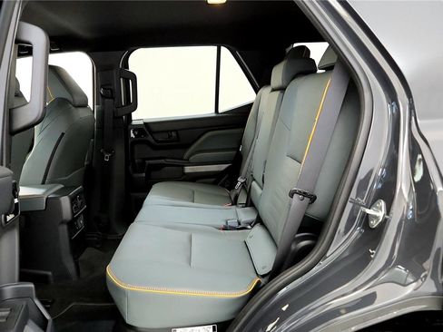 Used 2025 Toyota 4Runner Trailhunter image 21