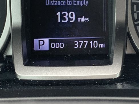 Used 2021 Toyota Tacoma Limited AWD/4WD image 22