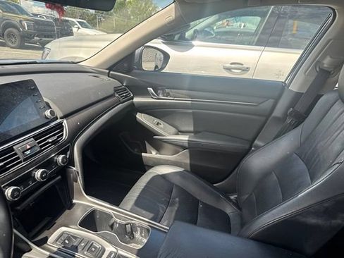 Used 2018 Honda Accord Touring image 22