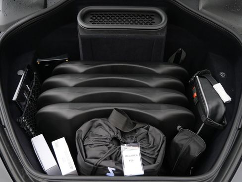 Used 2024 McLaren 750S Spider image 12