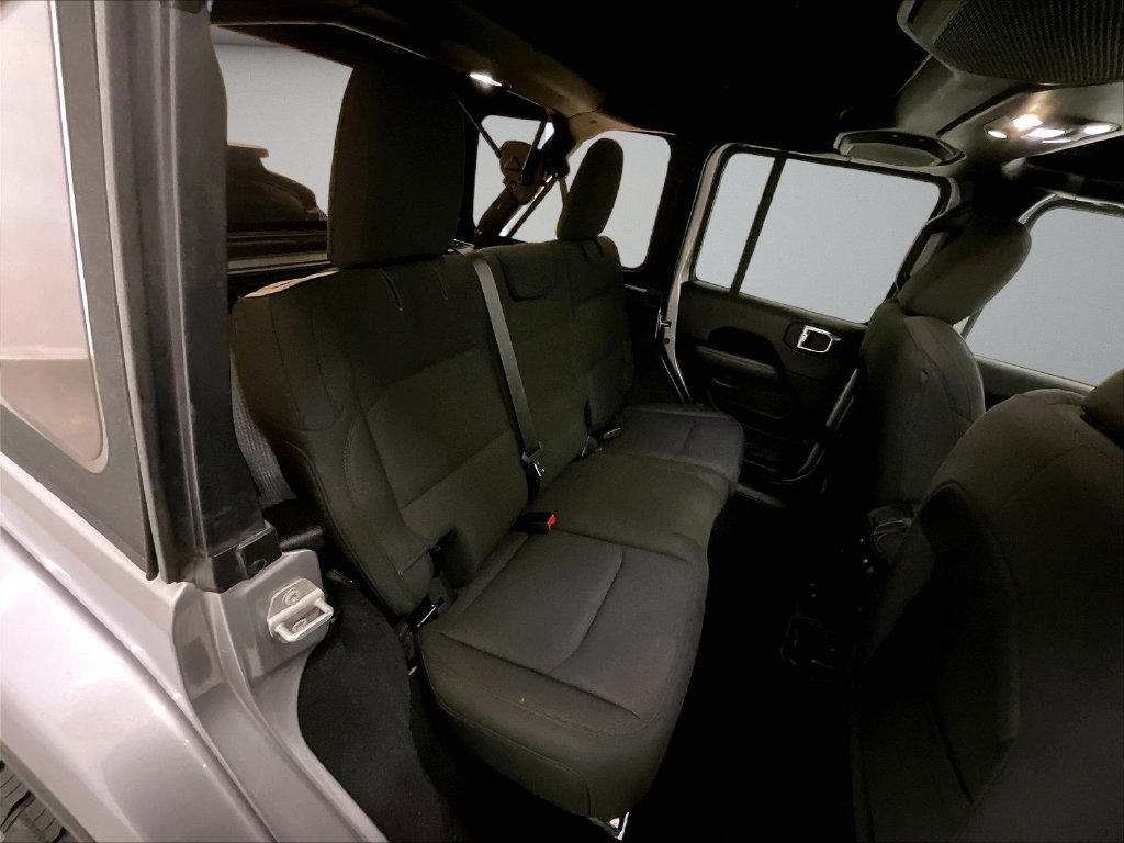 Used 2019 Jeep Wrangler Unlimited Sahara AWD/4WD image 25