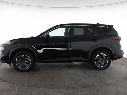 Used 2024 Nissan Rogue SV AWD/4WD image 7