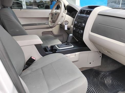 Used 2012 Ford Escape XLS AWD/4WD image 17