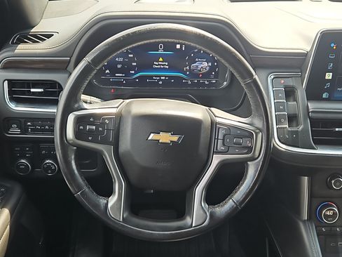 Used 2022 Chevrolet Suburban LT AWD/4WD image 11