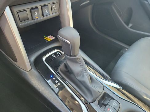 Used 2023 Toyota Corolla Cross XLE image 25