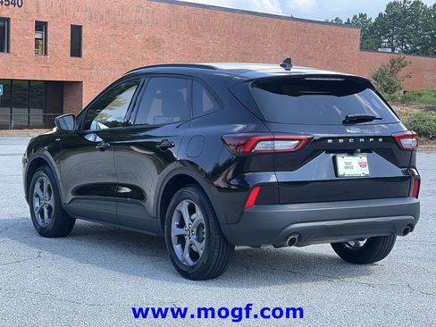 Used 2025 Ford Escape ST-Line FWD image 2