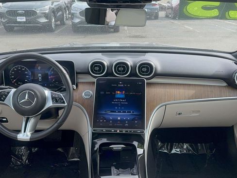 Used 2023 Mercedes-Benz C 300 4MATIC Sedan image 31