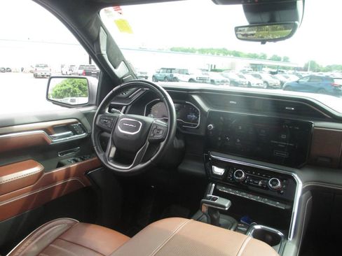 Used 2024 GMC Sierra 1500 Denali Ultimate AWD/4WD image 30