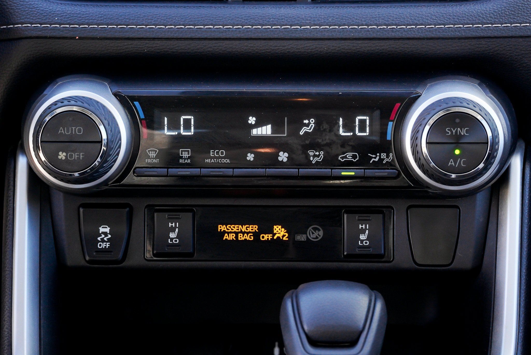 Certified 2019 Toyota RAV4 XLE w/ Convenience Package AWD/4WD image 37