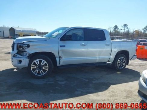 Used 2021 Toyota Tundra Platinum AWD/4WD image 2