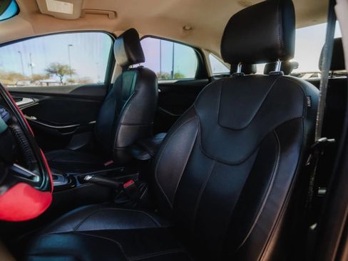 Used 2015 Ford Focus Titanium image 12