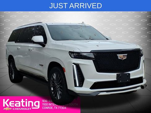 Used 2023 Cadillac Escalade ESV V image 1