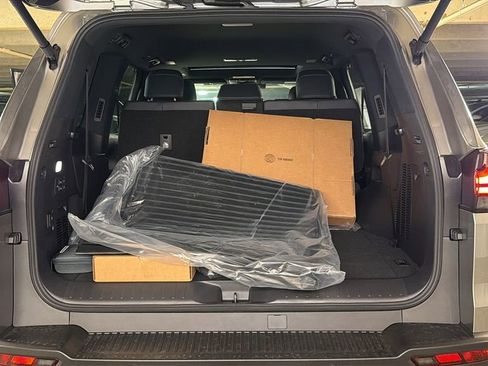 New 2026 Lexus LX 600 4WD w/ Luxury Package image 9