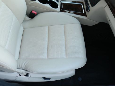 Used 2015 Mercedes-Benz GLK 350 GLK 350 4MATIC AWD 4dr SUV image 27