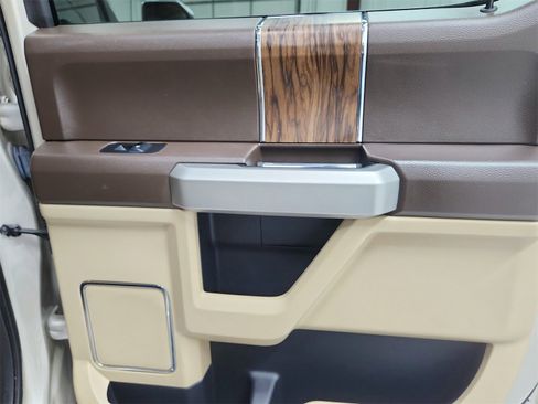 Used 2018 Ford F150 Lariat image 42